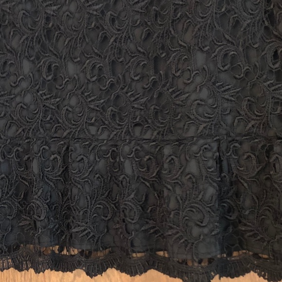 NWOT-   BLACK LACE FLOUNCE PENCIL SKIRT by WHBM - Picture 4 of 6